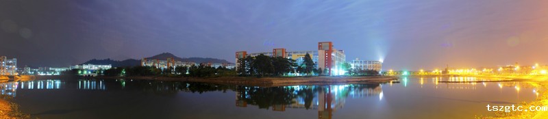 学院夜景.jpg